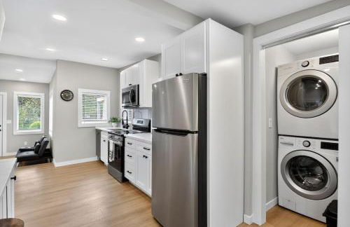 West Seattle Home King Bed and AC - Foto 34