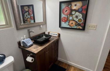 Barn Door Themed Garvan Gardens Blue Bungalow - Foto 8