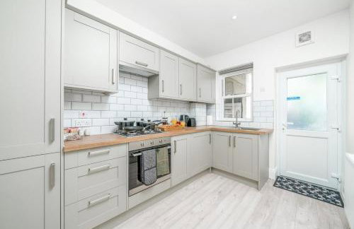 Spacious 2bed flat free parking and garden - Foto 9