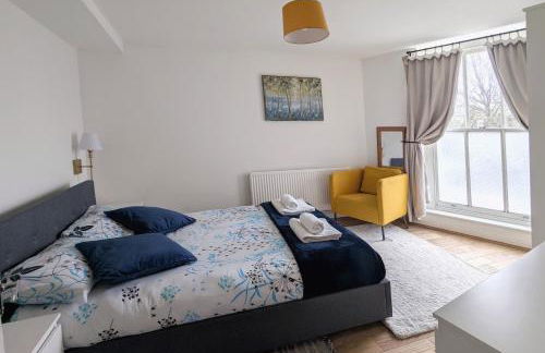 1 bedroom apartment near Clapham North and Clapham High Street station - Foto 12