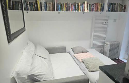 A Home Away From Home - Photo 14