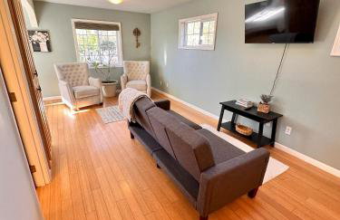 Medford Home And 2 Condos With Pool - Photo 51