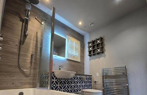 Badgers Den, a beautiful log cabin in a secluded valley close to the beach - Foto 11