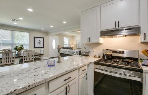 Dine, Shop and Play Kenner Home with Patio and Yard! - Foto 12