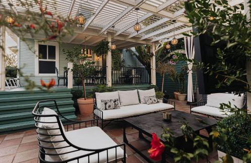 Luxe Victorian Retreat • Walk to Downtown - Foto 72