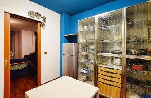 2 Bedroom Awesome Apartment In Sacile - Foto 18