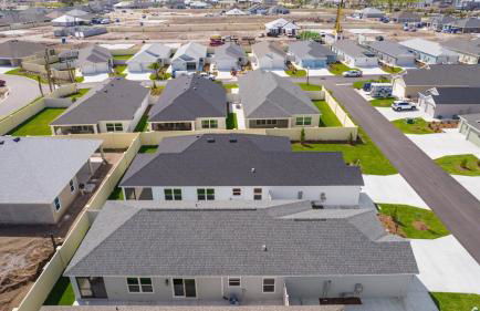 Cozy Family Stay- Queen-Double-Twins Bed- Full Kitchen-Netflix-Golf Cart-WiFi - Photo 25