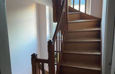 Beautiful village home close to all attractions - Foto 24