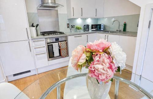 Stylish Garden Flat with Parking 20min to Central London - Foto 6