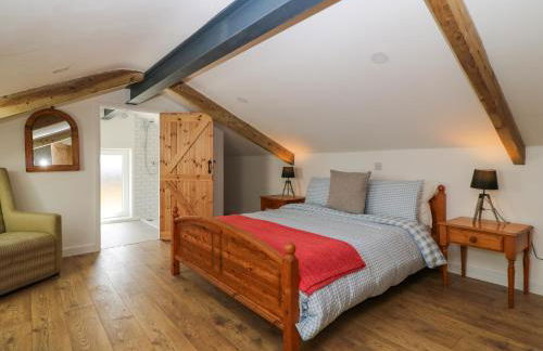 Muddy Udders Dairy - Photo 12