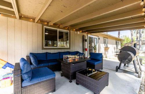 Comfy CDA Family Home with Fire Pit and Huge Yard - Foto 21