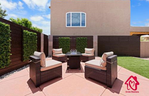 Fireside Oasis Retreat - An Irvie Home - Foto 65