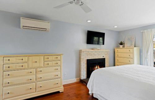 Breathtaking Cape Cod Beachhouse with Private Beach Access Near Sandwich, Massachusetts - Foto 65