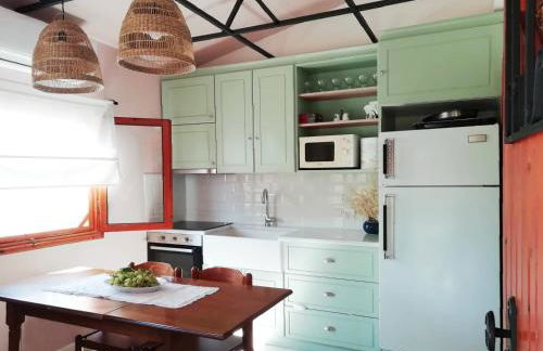 ΕΞΟΧΙΚΗ ΚΑΤΟΙΚΙΑ ΜΕ ΑΥΛΗ - Foto 1