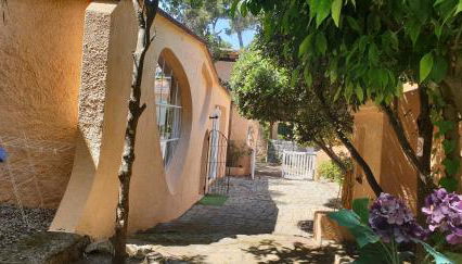 Casa con jardín a 45 metros de la playa. ES. - Foto 5, Garden