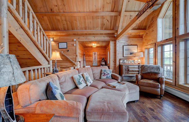 Mount Snow Cabin with Private Hot Tub by RedAwning - Foto 13