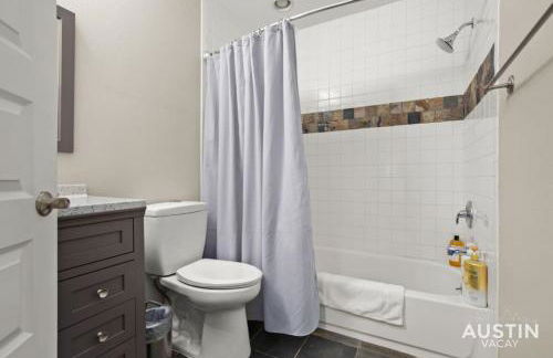 Gorgeous Home in Heart of Zilker with Full Kitchen - Foto 14