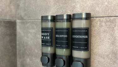 1280 Bungalow - Photo 2