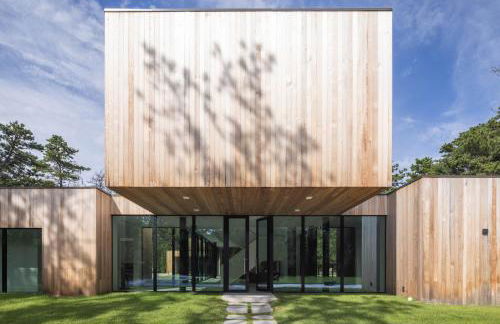 Blue Jay Villa by Rove Travel - Luxe Home with Pool - Foto 37