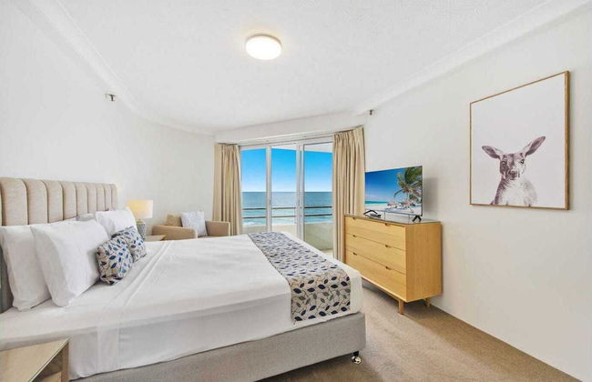 Zenith Ocean Front Apartments - Photo 16