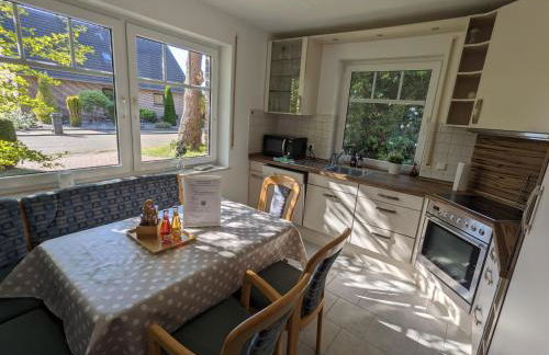 Ferienhaus im Zentrum von Augustfehn - Foto 6