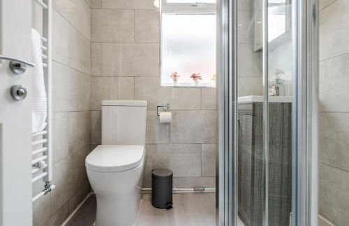 3 Bed House Near Liverpool Parking Sleeps 5 - Foto 46