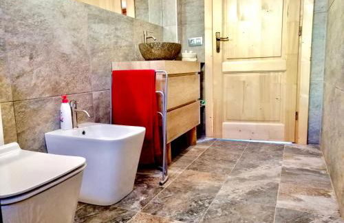 Wild House - Photo 20