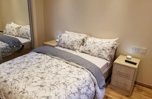 London Luxury Apartment 4 Bedroom Sleeps 12 people with 4 Bathrooms 1 Min walk from Station - Foto 25