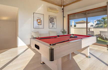 VACATION MARBELLA I Private HEATED Swimming pool, Walking distance to Puerto Banus, Security 24-7, BBQ, WiFi - Photo 42