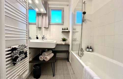 BnGo I Immense RoofTop Lyon I 2 chambres, 4 places parkings, 2 immenses terrasses, 8 personnes - Photo 57