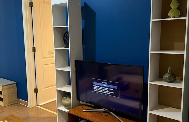 One Bedroom with Balcony City view - Photo 2