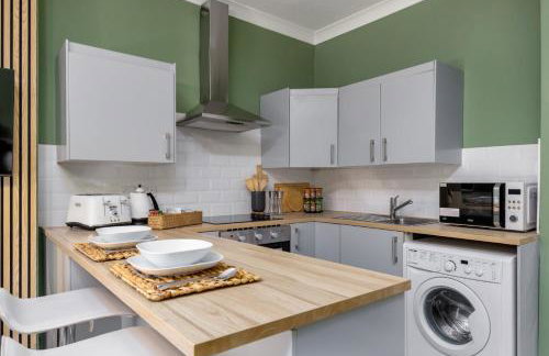 Ochill View Apartment by Stirling Train Station - Photo 13