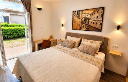 LA2 luxury apartment near Bacvice beach - Photo 23