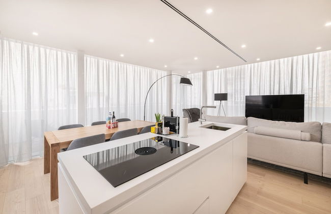 Bay View Penthouse by Olala Home - Photo 5