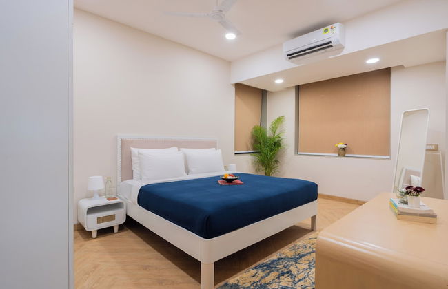 ELIVAAS Kamerios Verano 1 BHK with Pool - Photo 5