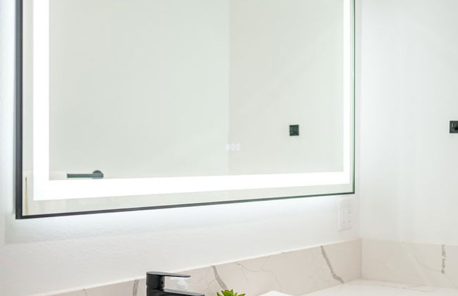 Not Affected by the Fire/modern 5BR Home With Full Amenities & Parking #2 - Foto 61