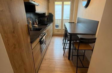 The NICE - 3 rooms, 3air cond, 3TV, 3fans, 2 wc, WIfi everywhere 5min aeroport, train, beach, 1min tram, 15 min centre, port, parking possible - Foto 3