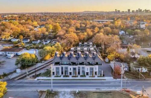 Gorgeous East Nashville House with Rooftop Patio, Garage, 9 Beds, 3 Miles to Downtown - Foto 38