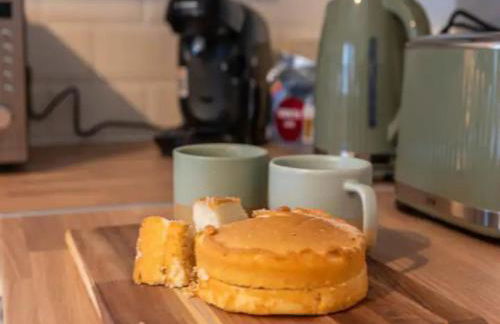 Stylish Studio in Central Wolverhampton - Pass the Keys - Photo 15