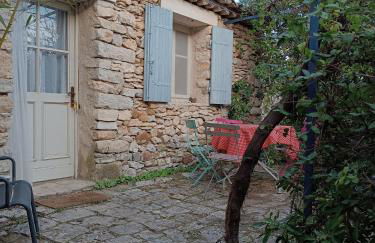 Sous la vigne - Foto 1