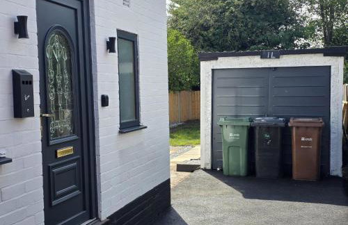House - Sleeps 4 - Parking - Garden - City Centre - Foto 9