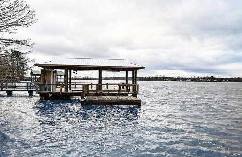 Toledo Queen Lakefront Custom 4 BR Home, Boathouse - Foto 12