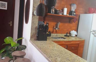 TOP 1 QUARTO com ESTACIONAMENTO em Condomínio com VISTA INCRIVEL - PORTARIA 24h, PISCINA, Sauna e Parquinho Infantil - Apartamento com Ar condicionado, Smart TV, Wi-Fi, Cozinha Completa, NETFLIX, Entre o MAR e a LAGOA, CUSTO BENEFICIO - Foto 17