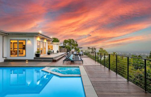 Stunning Modern Estate in BH with Pool, Spa, and Views - Foto 1