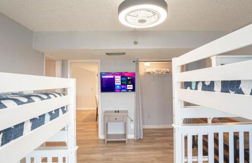 Luxury, Direct Oceanfront Unit and Balcony, Northeast Corner, Heated Pool, Garage Parking - Photo 37