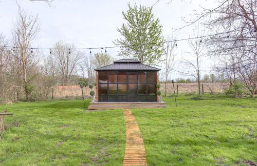 7 Mi to Cedar Point Retreat with Hot Tub and Gazebo - Foto 37