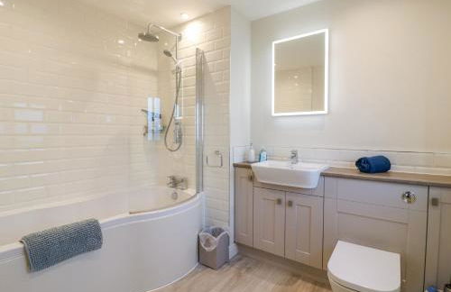 Bucket and Spades- Right on the Beach - Foto 45