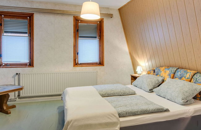 Holiday Home in Thuringia With Private Terrace, use of a Garden and Pool - Photo 4