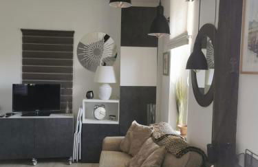 PETIT PARADIS - St MANDRIER VILLAGE - Foto 1