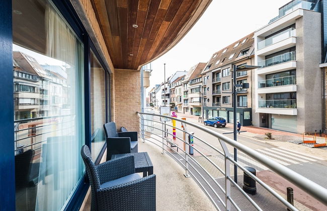 Apartment With 2 Bedrooms and Large Terrace - Photo 11